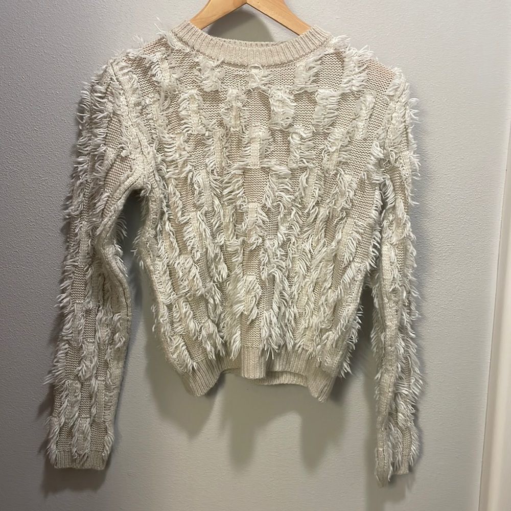 KIMCHI Blue Woman’s White And Cream Tassled Sweater